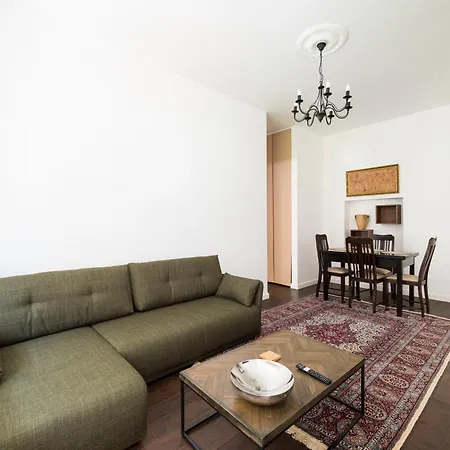 Hoza Centre By Bookinghost Warschau