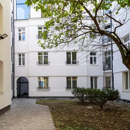 Hoza Centre By Bookinghost Warschau